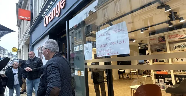 photo  une panne géante touche les clients d’orange du sud de la sarthe depuis le mardi 17 février 2026 au soir. l’opérateur évoque un rétablissement possible ce jeudi.  &copy;  ouest-france 