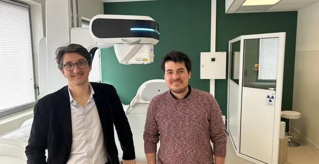 photo  xavier brunaud et marc gasser, fondateurs de medalliance dans la salle de radiologie.  &copy;  ouest-france 