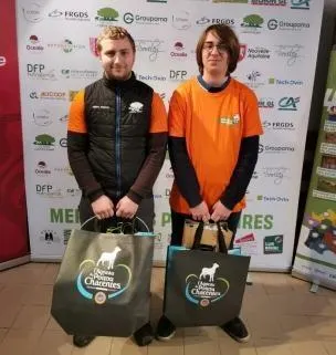 photo  matis brachet - lycée agricole de montmorillon (86) et romain royoux - lycée agricole de melle (79)  &copy;  ovinpiades 