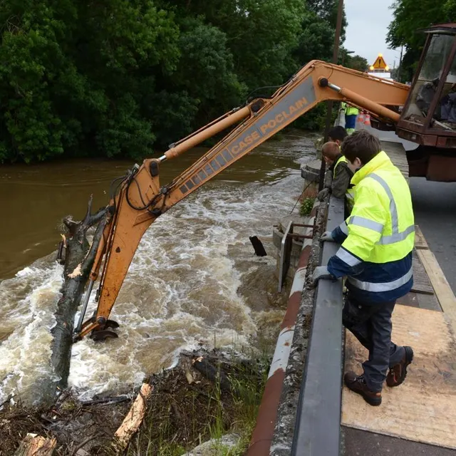 photo en 2016, des branches d’arbres avaient obstrué le pont du louet après une forte montée des eaux.  ©  laurent combet