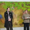 photo de gauche à droite : sophie vinet, directrice des bains-douches, sebastian wiegand, artiste peintre, laurie szulc et julie hubert, coprésidentes de l’association des bains-douches.