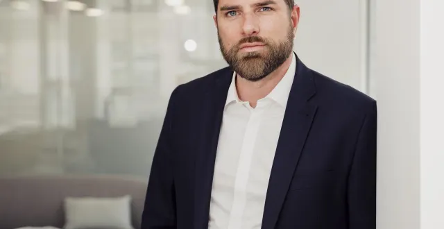 photo  le ministre de la ville et du logement, vincent jeanbrun, sera en déplacement à la flèche (sarthe) ce jeudi 19 février 2026. il visitera notamment la cellule de crise consacrée à la crue du loir à la mairie.  &copy;  alexandre martin / ouest france 
