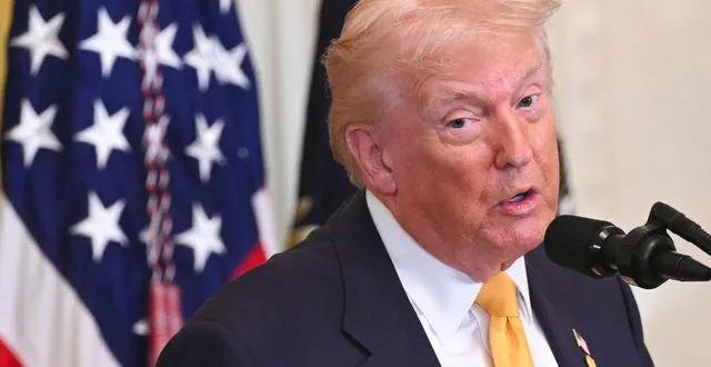 photo  le président américain donald trump a averti mercredi 18 février 2026 le royaume-uni de ne pas restituer à l’île maurice le terrain sur lequel est située la base militaire stratégique de diego garcia.  &copy;  saul loeb / afp 