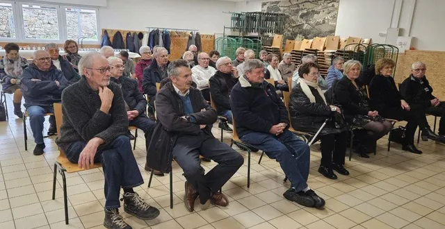 photo  les participants ont approuvé tous les rapports et soutenu le bureau dans ses actions pour préserver la mémoire.  &copy;  ouest-france 