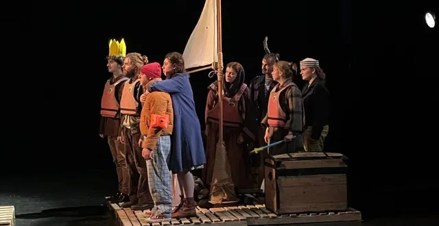 photo  les étudiants de l’asta en répétition à l’avant-scène.  &copy;  co 