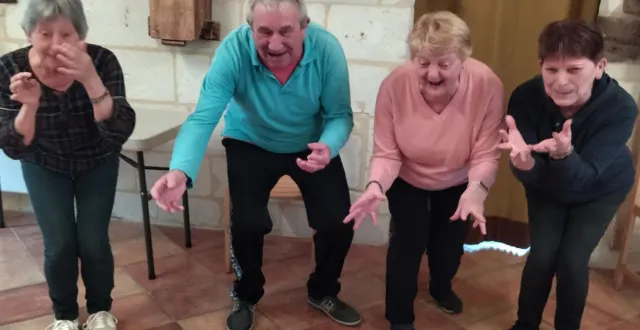 photo  quatre nouveaux acteurs à l’atelier seniors.  &copy;  co 