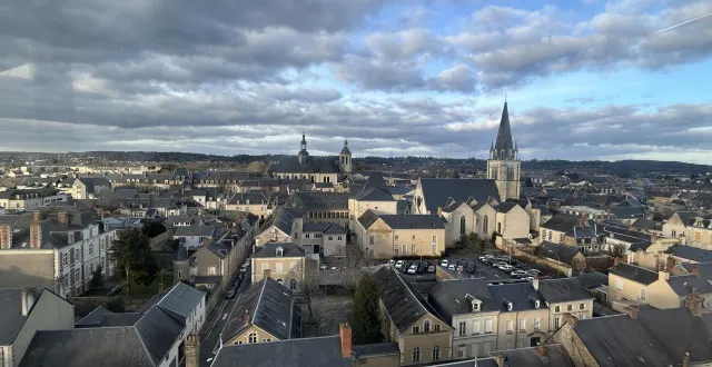 photo  parmi les projections de l'insee pour l’arrondissement de la flèche (sarthe) en 2070 : un vieillissement continu de la population et quatre fois plus de centenaires sur le territoire.  &copy;  ouest-france 