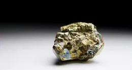 Info insolite  les cambrioleurs ont confondu des calculs rénaux avec des pierres précieuses. 