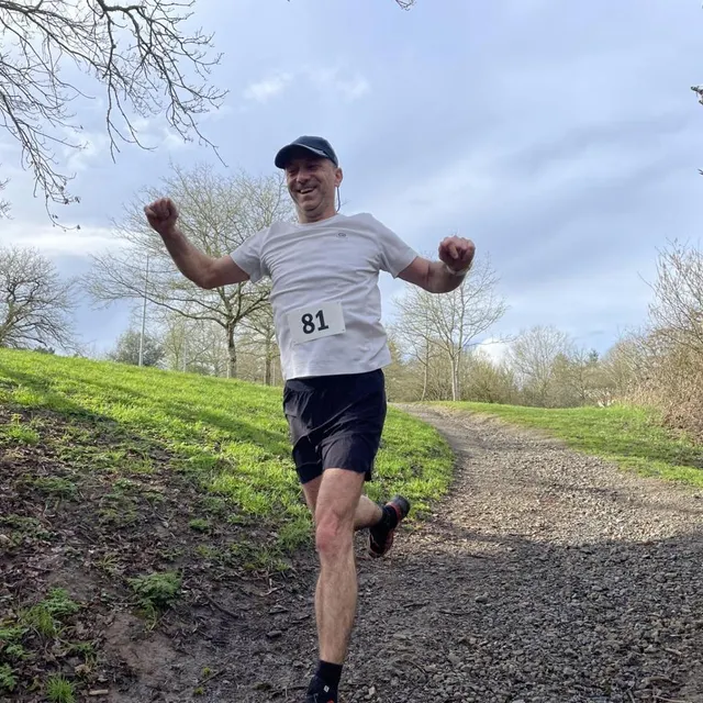 La partie course à pied emprunte des chemins naturels au cœur du site de Ribou. CO - Victor Boutonnat photo la partie course à pied emprunte des chemins naturels au cœur du site de ribou. © co - victor boutonnat