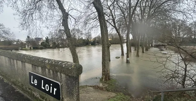 photo  des inondations autour de la flèche ce jeudi  &copy;  ouest-france 