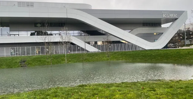 photo  l’eau de la maine se rapproche de l’iceparc d’angers.  &copy;  ouest france 