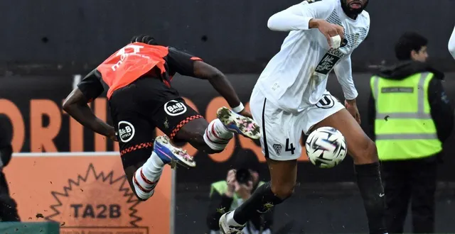 photo  le défenseur d’angers sco ousmane camara.  &copy;  jérôme fouquet/ouest-france. 