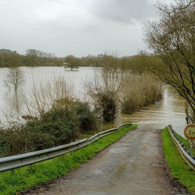 photo l’eau monte vite, ici aux alentours d’oudon.  ©  simon torlotin / ouest-france