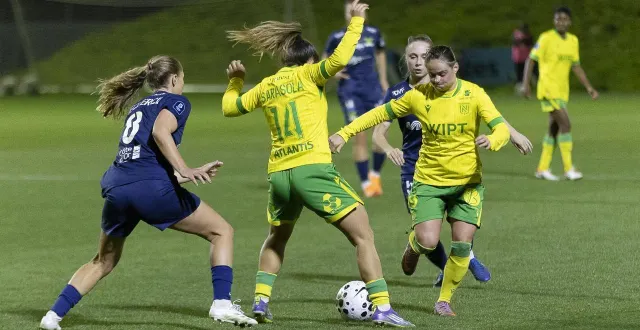 photo  les nantaises ont chuté contre dijon (ici en championnat) en quart de finale de la coupe de la ligue cette saison.  &copy;  philippe jeuland 