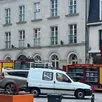 photo les pompiers se sont déployés en nombre le jeudi 19 février pour protéger le sous-sol du crédit agricole de la montée des eaux. à droite, le véhicule de la cellule sauvetage déblaiement.