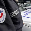 photo sans permis de conduire, ni assurance et contrôle technique de son véhicule et placé sous contrôle judiciaire, il s’est garé sur une place pour personne à mobilité réduite devant l’hôtel de police. illustration