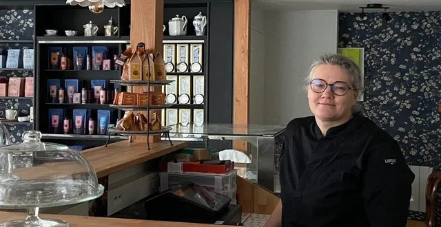 photo  anne-laure plancq dans son salon de thé l’école buissonnière pause gourmande.  &copy;  ouest-france 