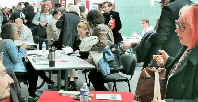 photo  les jobs datings de l’association depar remportent toujours un franc succès à l’espace culturel éolienne.  &copy;  archives le maine libre. 