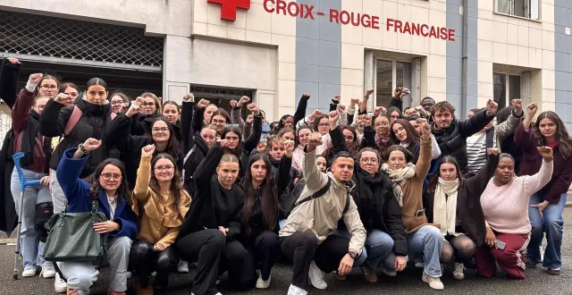 photo  l’institut de formation en soins infirmiers (ifsi) de la croix-rouge, au mans (sarthe), compte près de 400 élèves. « l’annonce de la fermeture a été brutale, ça crée énormément de stress. on s’inquiète pour nos formateurs. et pour la continuité de notre formation », déplore éloïse froger, déléguée des étudiants.  &copy;  ouest-france 