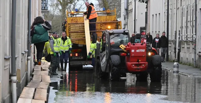 photo  hier, angers se préparait à une journée plus compliquée ce vendredi.  &copy;  jérôme fouquet/ouest-france 