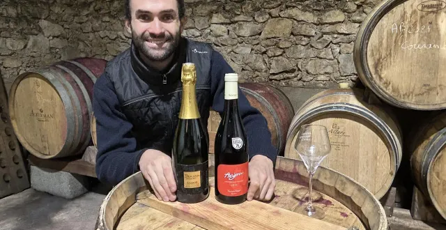 photo  loretz-d’argenton, le 18 février. thomas roger a repris le flambeau familial du domaine de beauron il y a un peu plus d’un an. sa première participation au salon de l’agriculture, fin février, illustre sa volonté de faire davantage rayonner son savoir-faire.  &copy;  co-fabien gouault 