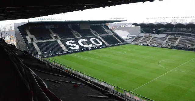 photo  le stade raymond kopa va-t-il accueillir la rencontre contre lille ce dimanche ?  &copy;  thierry huguenin 