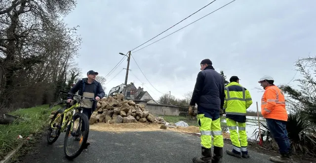 photo  les travaux en cours, levée de saint-jean-de-la-croix aux ponts-de-cé.  &copy;  co 