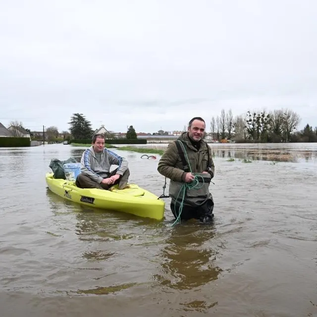 photo des dizaines de maisons ont dû être évacuées. certaines ont plus d’un mètre d’eau à l’intérieur.  ©  thomas bregardis/ouest france