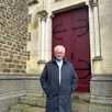 photo le père hervé-marie cotten est à la tête de la paroisse de sablé-sur-sarthe.