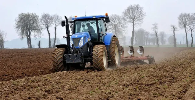 photo  le sol d’une parcelle agricole a un rôle important à jouer sur la qualité des cours d’eau voisins.  &copy;  archives ouest-france 