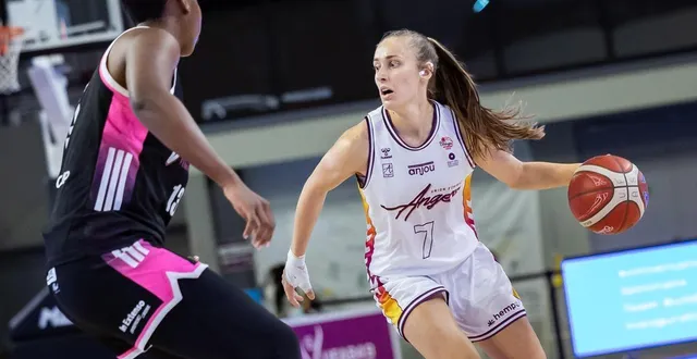 photo  angers, salle jean-bouin, 4 octobre 2025. laura mendez et l’ufab se sont inclinées.  &copy;  co-regine lemarchand 