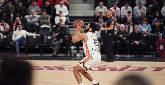 photo  trevor hudgins.  &copy;  lnb 