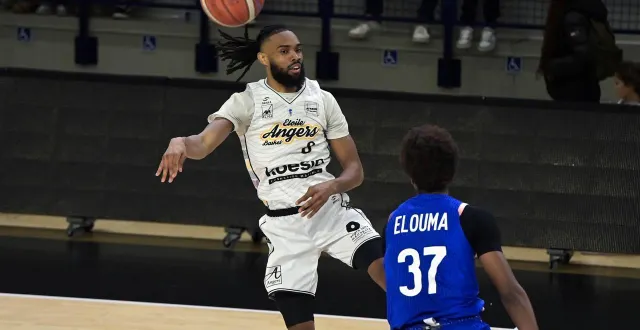 photo  jeron bowers a inscrit 14 points sur le parquet du centre fédéral, ce vendredi 20 février en nm1 (74-98).  &copy;  archive sébastien aubinaud 