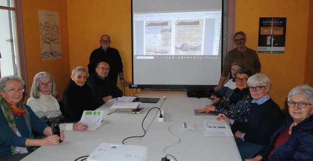 photo  quelques membres de l’association du grahl en pleine préparation de cette balade pour mettre les femmes à l’honneur.  &copy;  co 