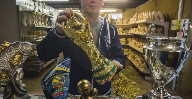 photo  saint-hilaire-le-lierru (commune déléguée de tuffé-val-de-la-chéronne), le 15 janvier 2026. christophe roger a repris les coupes patard il y a une quinzaine d’années, conscient d’être à la tête d’un véritable héritage.  &copy;  le maine libre – denis lambert 
