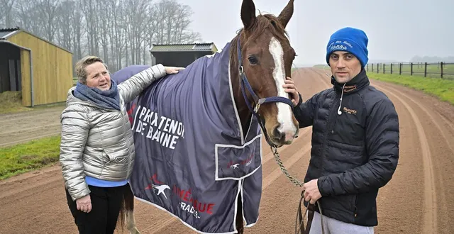 photo  alexandre abrivard, aux côtés de sa mère valérie, et de sa jument just love you avec laquelle il disputera le prix de paris, dimanche 22 février 2026 sur l’hippodrome de paris vincennes.  &copy;  archives vincent michel / ouest-france 