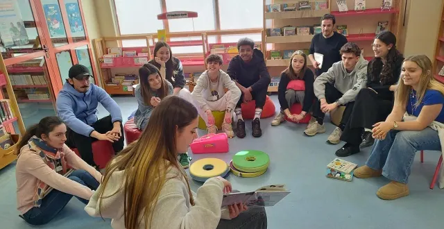 photo  se former au bafa est un atout pour les jeunes en recherche de leur premier emploi  &copy;  archives le maine libre 