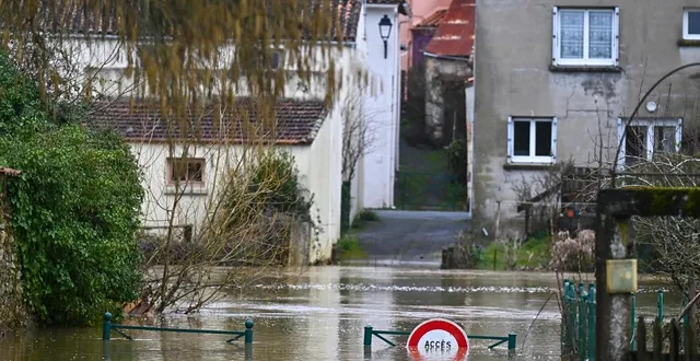 photo  trois départements de l’ouest restent placés en vigilance rouge ce samedi (photo franck dubray).  &copy;  franck dubray / ouest france 