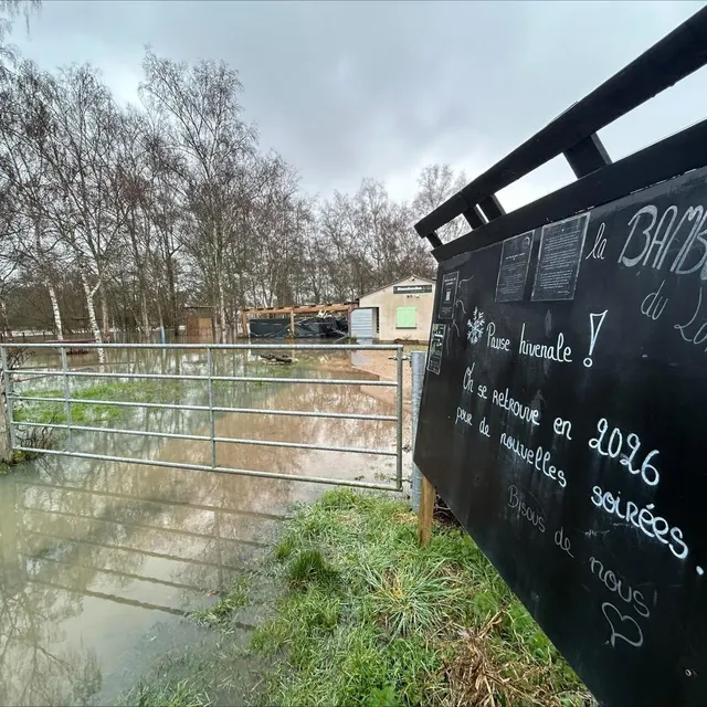 photo en pleine pause hivernale, la bamboche du loir, a été envahie par les eaux du loir cette semaine.  ©  ouest-france