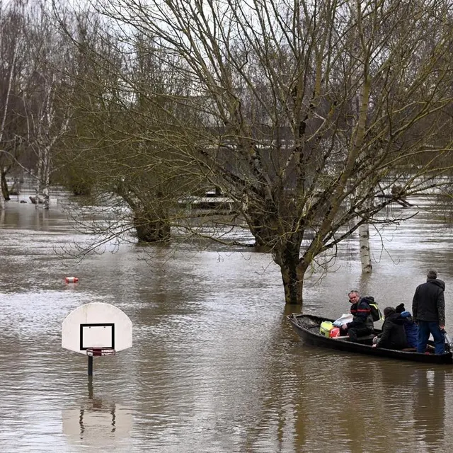 photo on se déplace en bateau à moteur, à varades (loire-atlantique).  ©  jérôme fouquet/ouest-france
