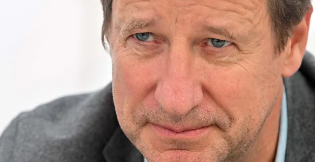 photo  yannick jadot demande à jean-luc mélenchon de prendre ses distances avec les mouvements violents.  &copy;  jérôme fouquet / ouest-france 