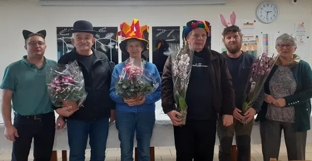 photo  la finale du challenge du carnaval s’est déroulée samedi 7 février au loiron. pour ce challenge interne à la société, quarante sociétaires étaient engagés, la composition des équipes se faisant par tirage au sort. georges meffray et cédric gallard l’ont emporté sur sylvette kipper et christian mougel, sur le score très serré de 12 à 11. william pirard et jean-claude debien complètent le podium. les récompenses ont été remises aux finalistes, déguisés comme le veut la tradition, par le président venceslas dupuy et la vice-présidente monique divay. désormais, place au concours un homme - une femme.  &copy;  co 
