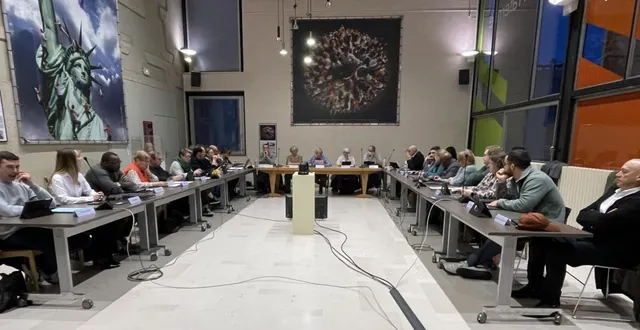 photo  la dernière séance de la mandature du conseil municipal.  &copy;  le maine libre 