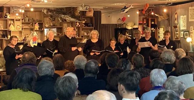 photo  le public est venu nombreux au spectacle « bestiaire ».  &copy;  co. 