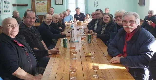 photo  les sociétaires à l’assemblée générale.  &copy;  co 