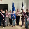 photo les jeunes ont remis 92 € à l’associatio des parents d’élèves.