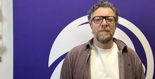 photo  franck maurice, lors de sa présentation à la presse, ce samedi 21 février. il sera l’entraîneur de la js cherbourg lors de la saison 2026-2027.  &copy;  ouest-france 