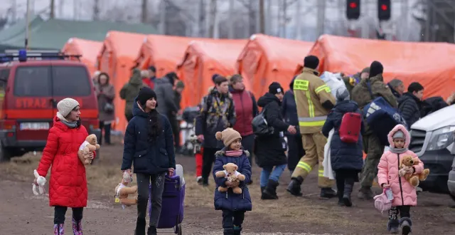 photo  des réfugiés ukrainiens à medyka, en pologne, le 9 mars 2022.  &copy;  archive sean gallup/getty images via afp 