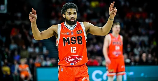 photo  trevor hudgins, ici sur le parquet d’antares contre l’asvel, le 25 janvier 2026, a fait sensation à l’arena futuroscope de chasseneuil-du-poitou.  &copy;  archives le maine libre - yvon loué 