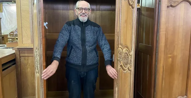 photo  dernier fabricant d’armoires normandes, louis-charles hugon ferme les portes de son usine à bernay (eure).  &copy;  ouest-france 